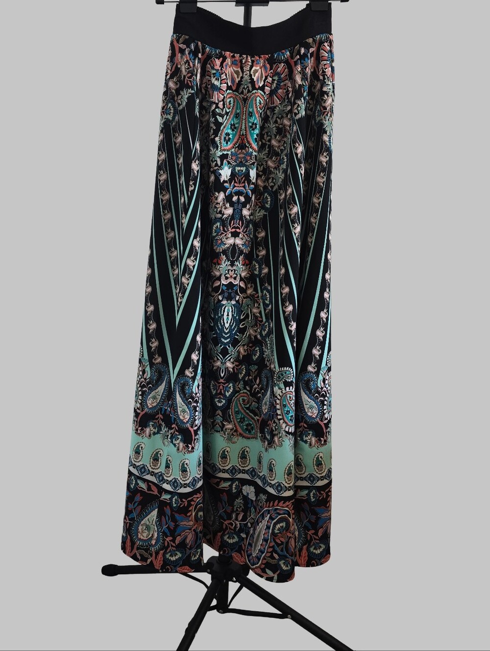 New York & Company Stretch Boho Paisley Border Print Maxi Skirt - Women's Large
